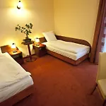 Venus 3*