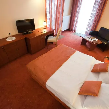Venus Hotel 3*